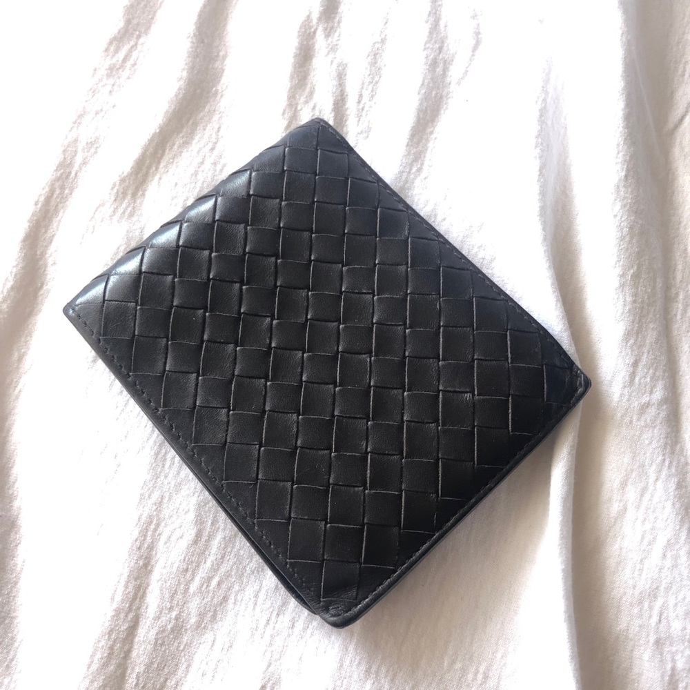 Authentic Bottega Veneta Intreccatio Bifold Wallet